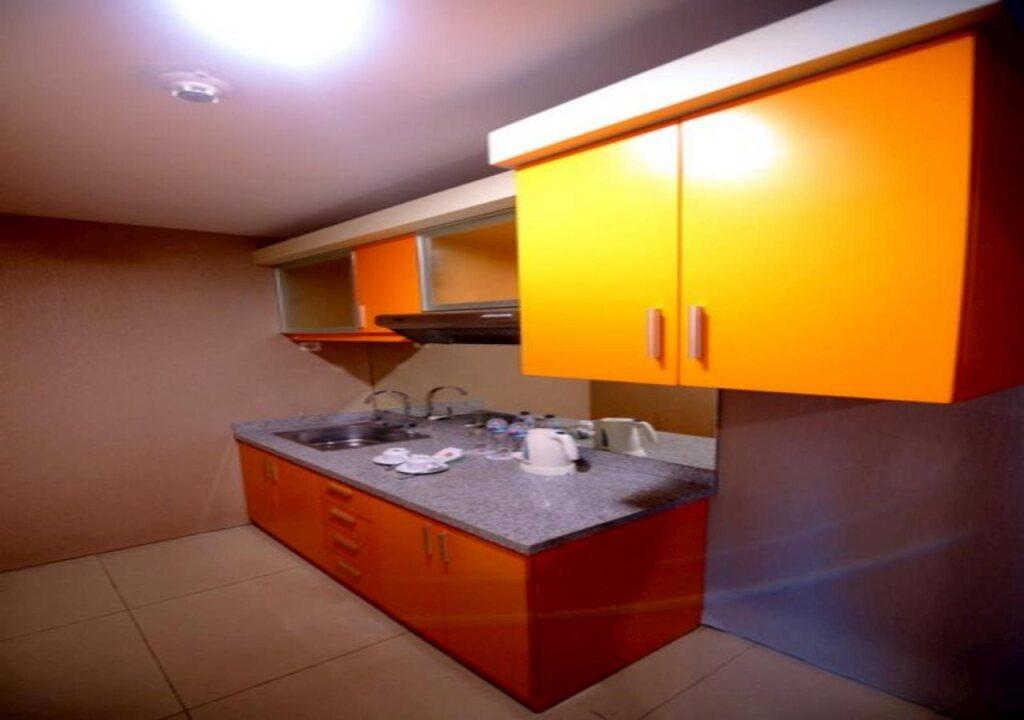 Сурабая: High Point Serviced Apartment