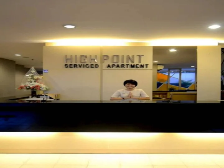 Сурабая: High Point Serviced Apartment