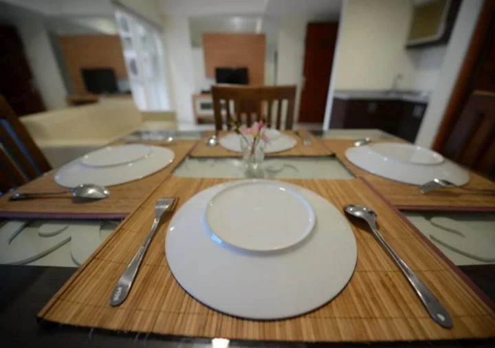 Сурабая: High Point Serviced Apartment