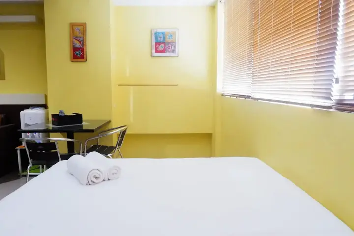 Сурабая: High Point Serviced Apartment