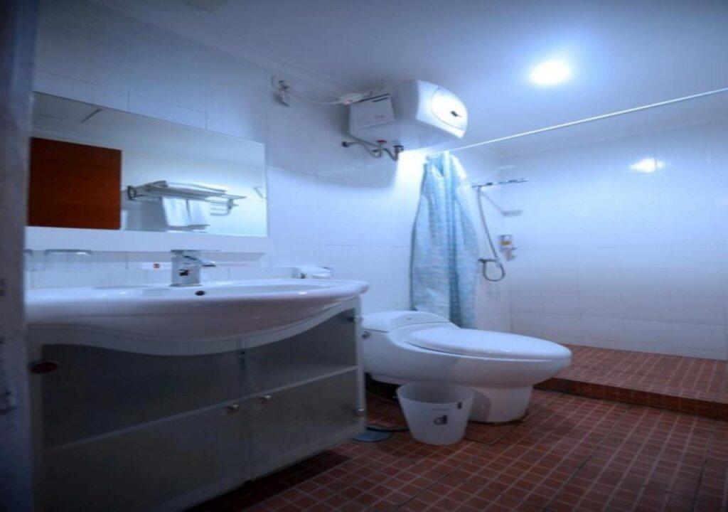 Сурабая: High Point Serviced Apartment