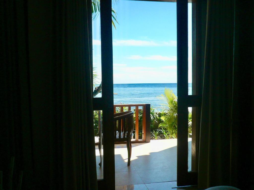 Бунутан: Vienna Beach Resort