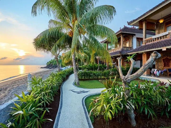 Бунутан: Vienna Beach Resort