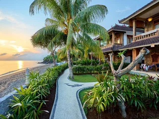 Бунутан: Vienna Beach Resort