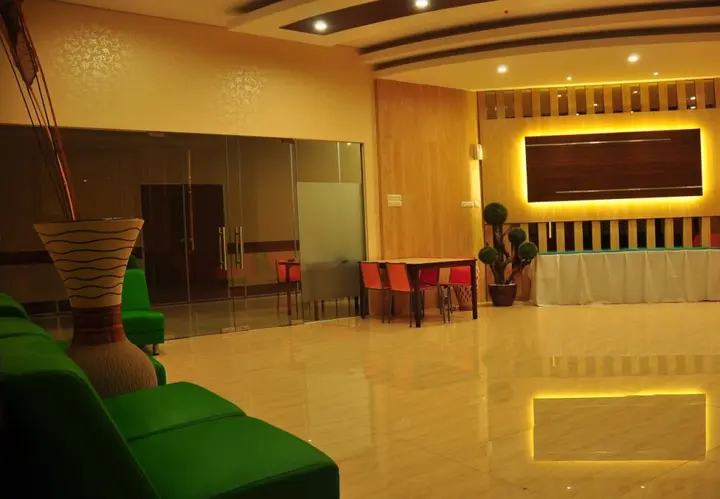 Суракарта: Grand HAP Hotel