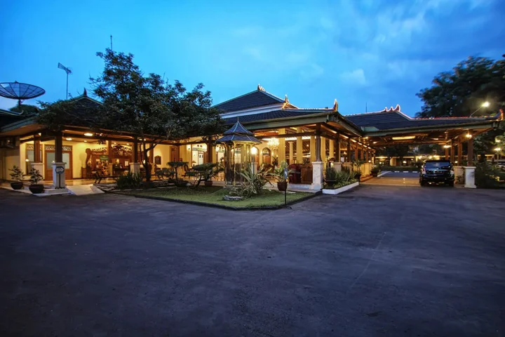 Суракарта: Kusuma Sahid Prince Hotel
