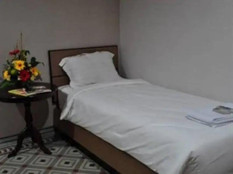 Семаранг: Hotel Gajah Mada 100
