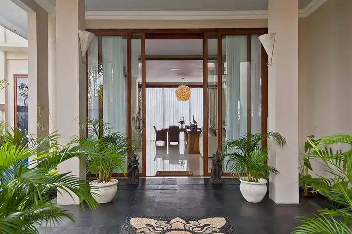 Беноа: Villa Sky House