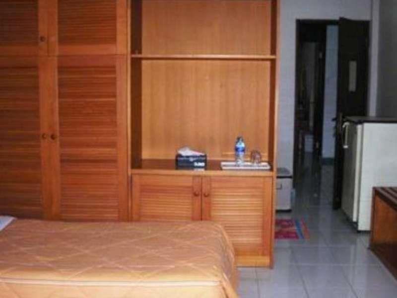 Сурабая: Savira Guest House