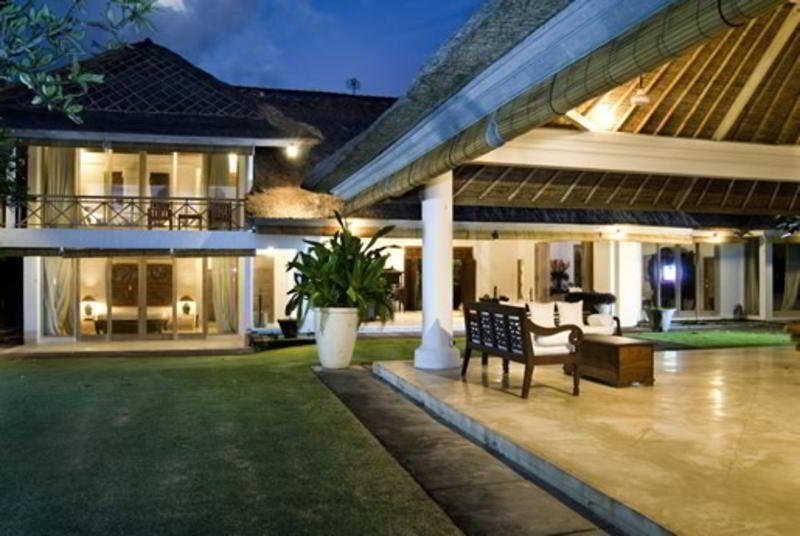 Чангу: Villa Atas Ombak