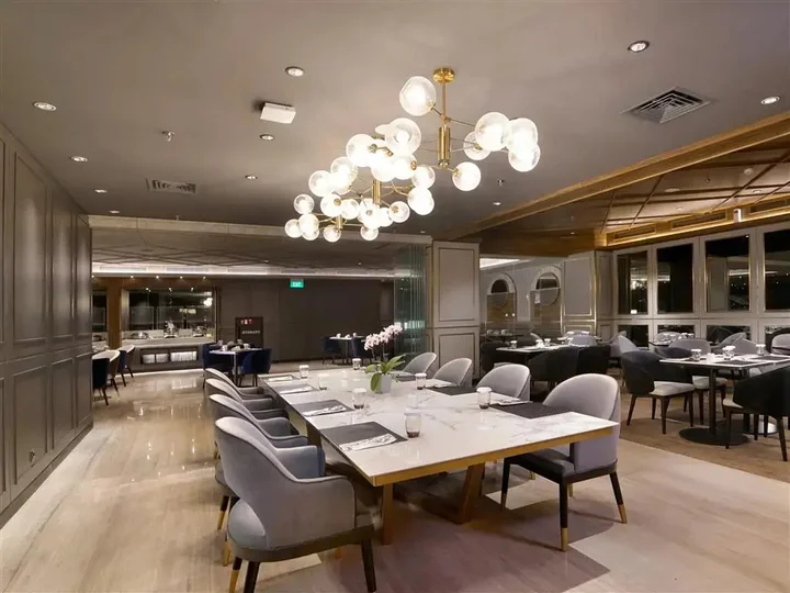 Сурабая: Mercure Surabaya Manyar