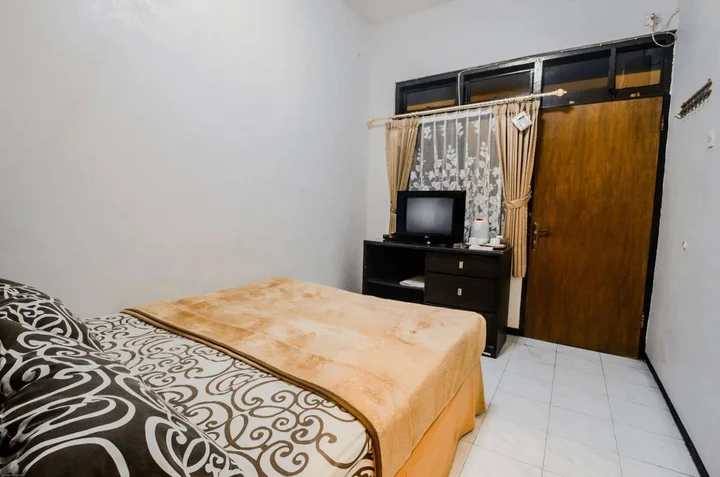 Сурабая: Hotel Djagalan Raya