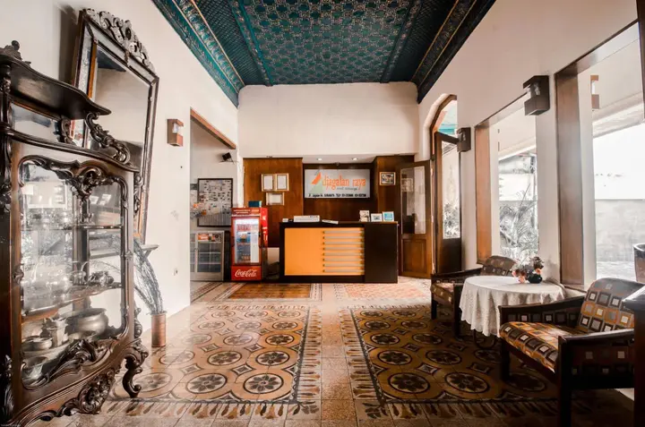 Сурабая: Hotel Djagalan Raya