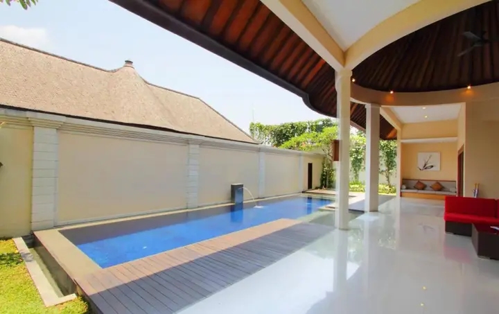Керобокан: Oval Villa Bali