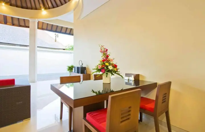 Керобокан: Oval Villa Bali