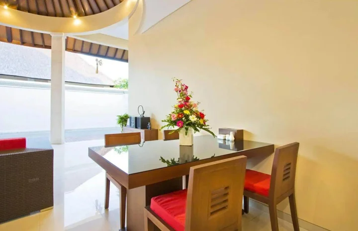 Керобокан: Oval Villa Bali