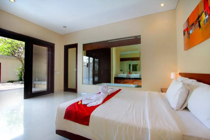Керобокан: Oval Villa Bali