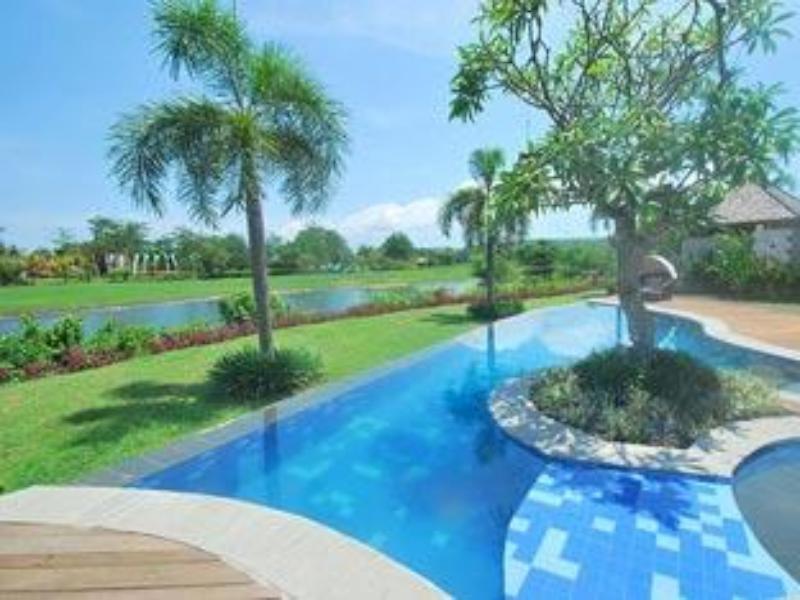 Water Edge Villa by Soscomma — фото 5