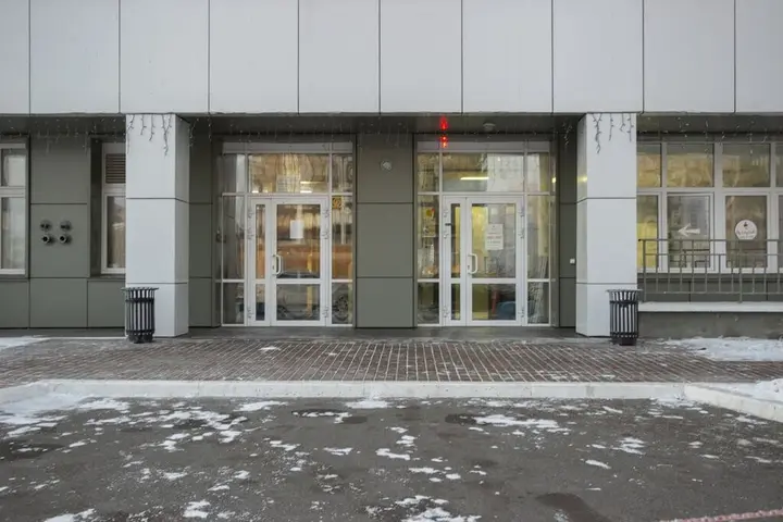 Красноярск: Posutochno Na Vzletnoy Apartments