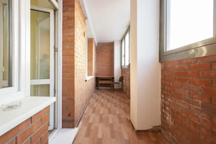 Красноярск: Posutochno Na Vzletnoy Apartments