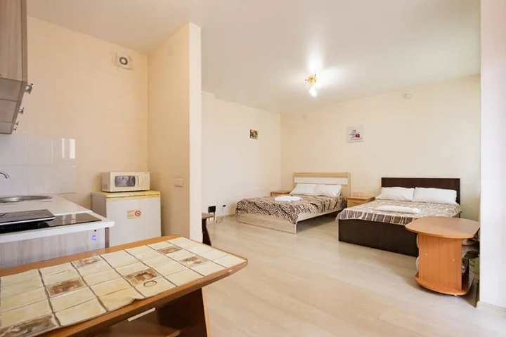 Красноярск: Posutochno Na Vzletnoy Apartments
