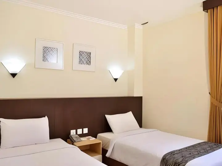 Депок: UNY Hotel