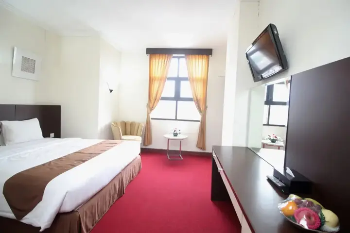 Депок: UNY Hotel