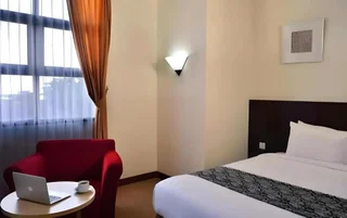 Депок: UNY Hotel