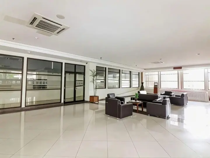 Депок: UNY Hotel