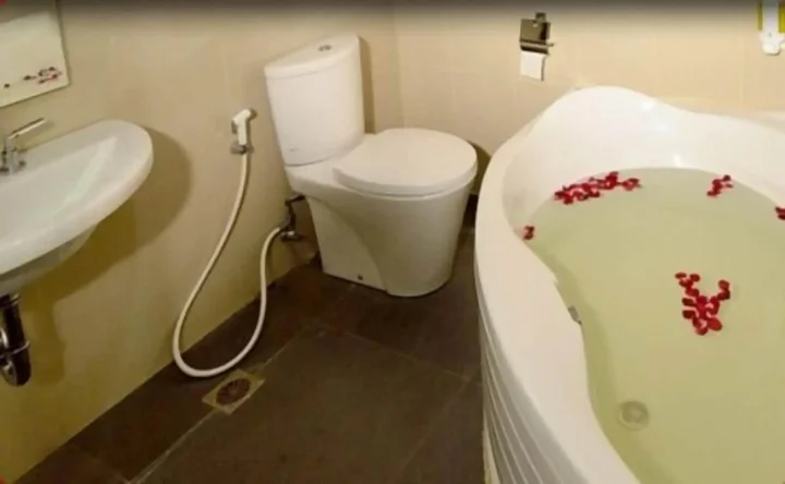 Депок: UNY Hotel