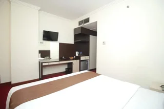 Депок: UNY Hotel