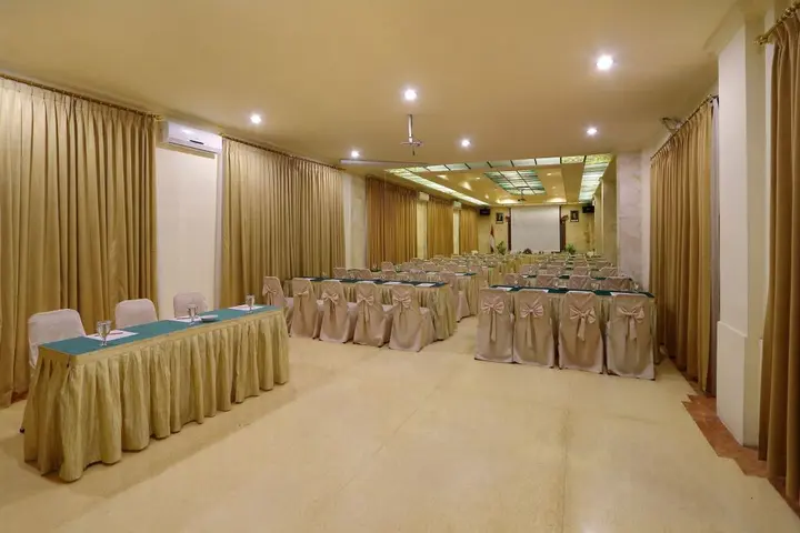 Суракарта: Hotel Indah Palace Solo