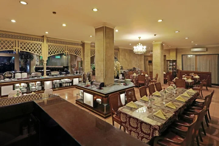 Суракарта: Hotel Indah Palace Solo