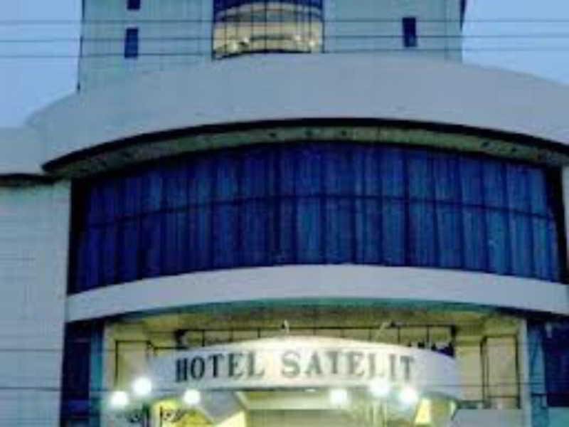 Сурабая: Satelit Hotel