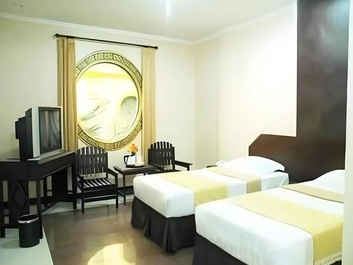 Сурабая: Veni Vidi Vici V3 Hotel