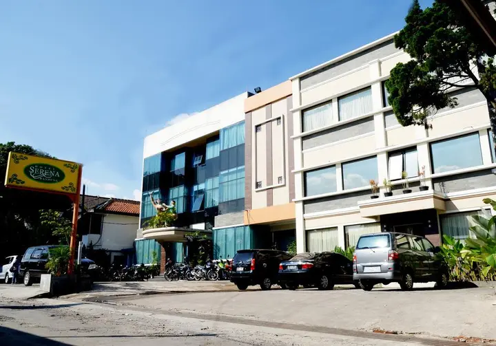 Бандунг: Serena Hotel Bandung
