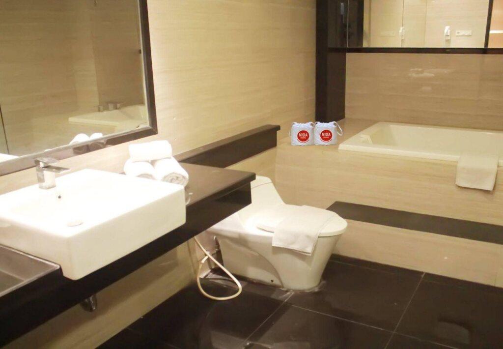 Сурабая: Prime Royal Hotel