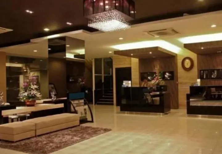 Сурабая: Prime Royal Hotel