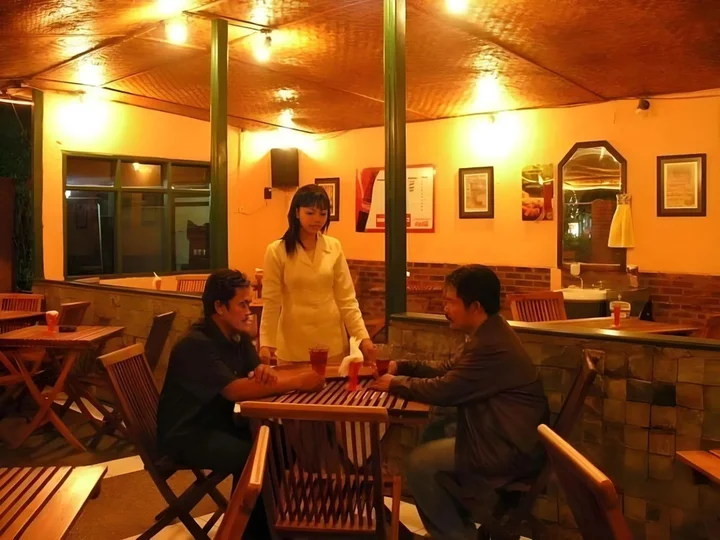 Бандунг: Hotel Augusta Bandung