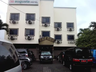 Бандунг: Hotel Augusta Bandung