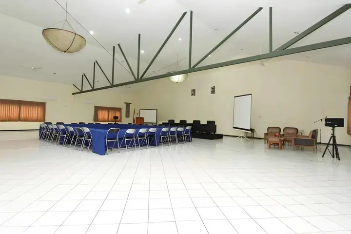 Бандунг: Hotel Augusta Bandung