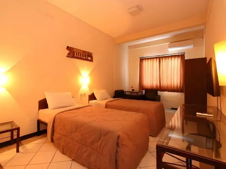 Бандунг: Hotel Augusta Bandung