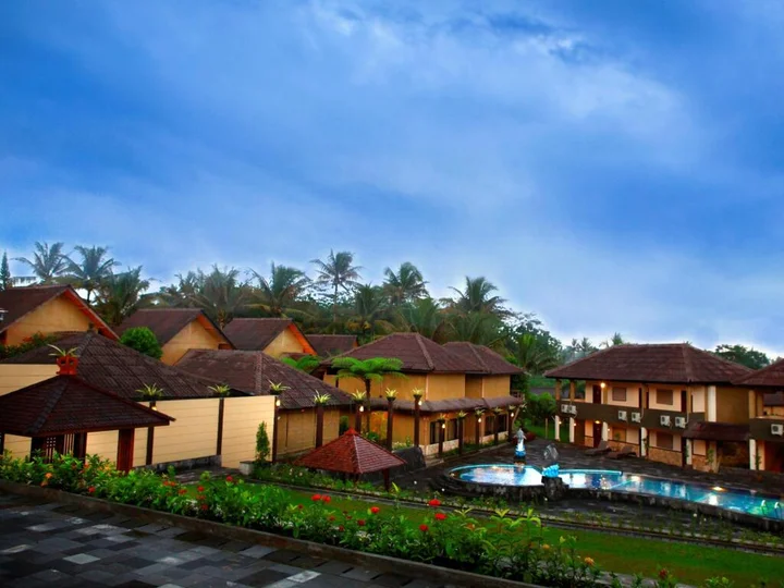 Пакем: Sambi Resort, Spa & Resto