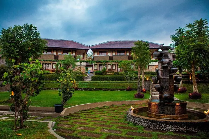 Пакем: Sambi Resort, Spa & Resto
