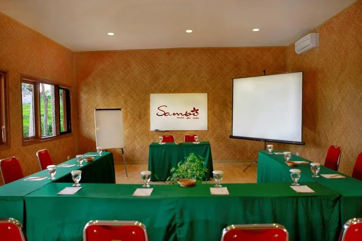 Пакем: Sambi Resort, Spa & Resto