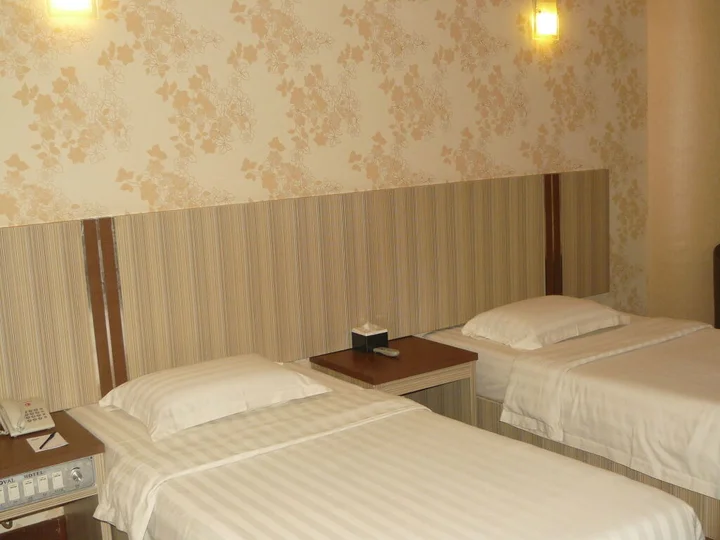 Сурабая: Hotel Oval Surabaya