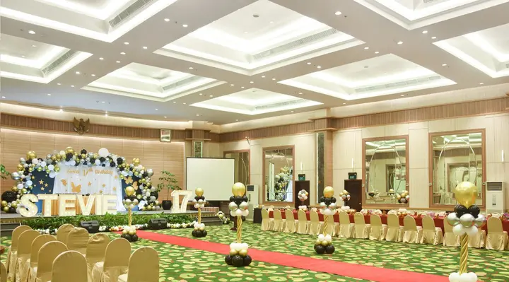 Джакарта: Lumire Hotel and Convention Center