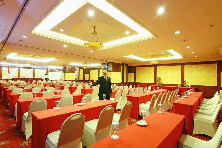 Семаранг: Grand Arkenso Parkview Hotel