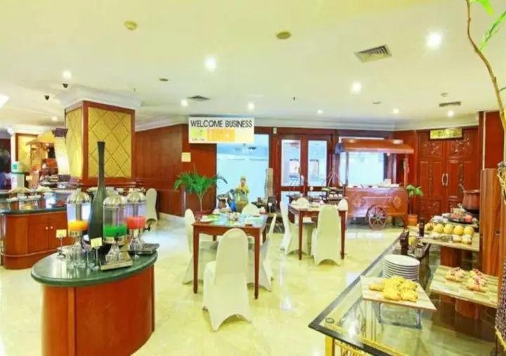 Семаранг: Grand Arkenso Parkview Hotel