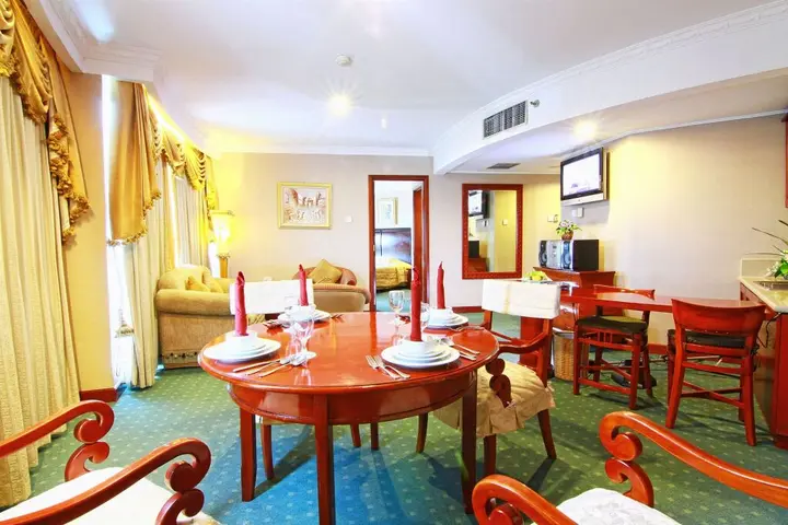 Семаранг: Grand Arkenso Parkview Hotel